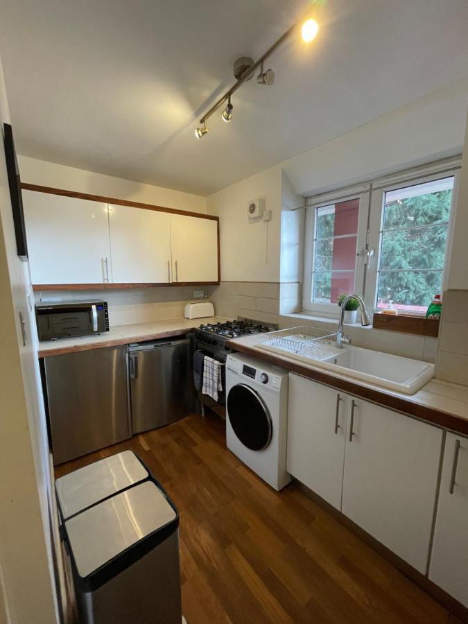 Spacious Flat Opposite The Oval Apartment ลอนดอน ภายนอก รูปภาพ
